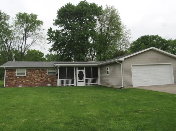 708 E Main St, Waveland, IN 47989