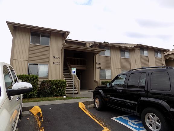 2nd image of 151 S Oak Harbor St #B103