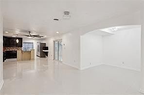 4th image of 4937 Robin Hood Dr