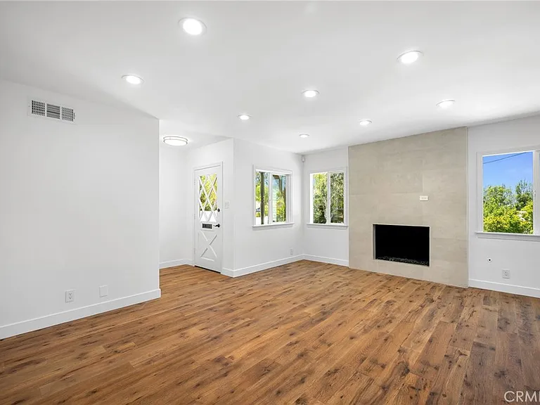 10404 Leolang Ave — Photo 5