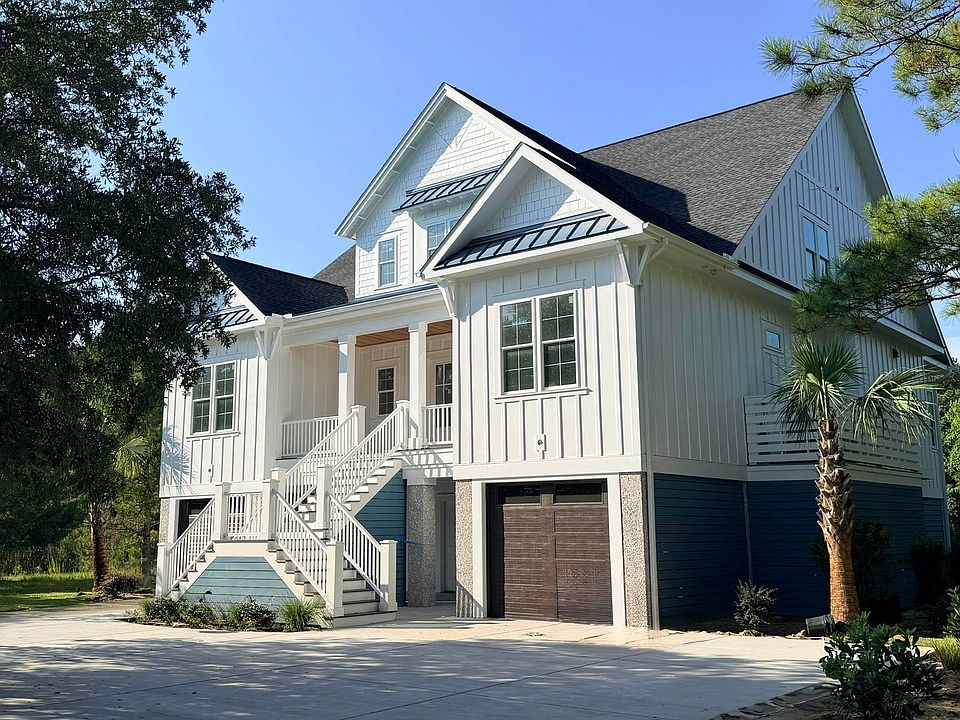 1st image of 292 Colony Club Dr.