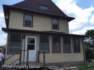 1912 Willow Rd, Urbana, IL 61801