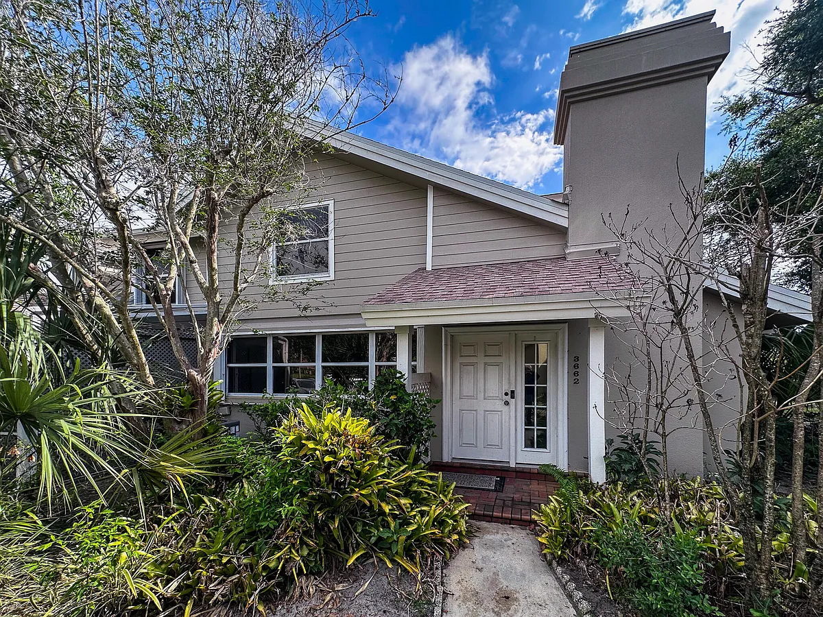 Building Photo - 3662 SW Sunset Trace Cir