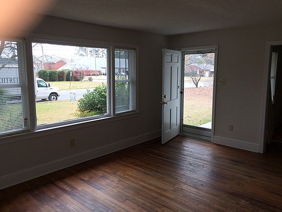 4th image of 207 S Jefferson Ave