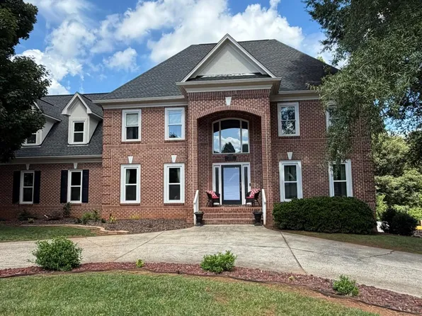 232 40th Avenue Dr NW, Hickory, NC 28601