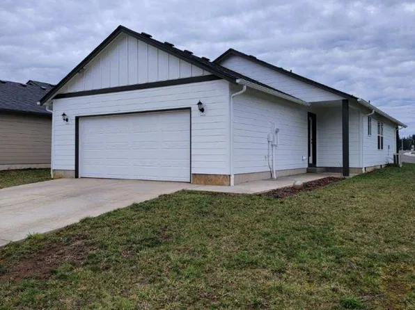 604 Roundtree Blvd, Winlock, WA 98596