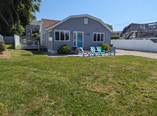 47 Anchorage Rd, Narragansett, RI 02882