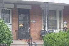 2nd image of 5640 Larchwood Ave