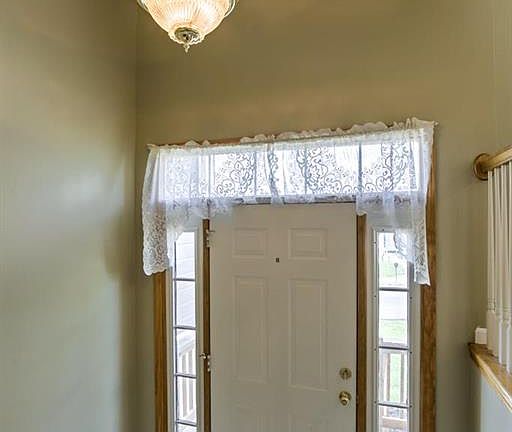 3rd image of 800 Foxtail Dr