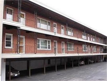 2nd image of 405 Lathrop Ave APT 1B