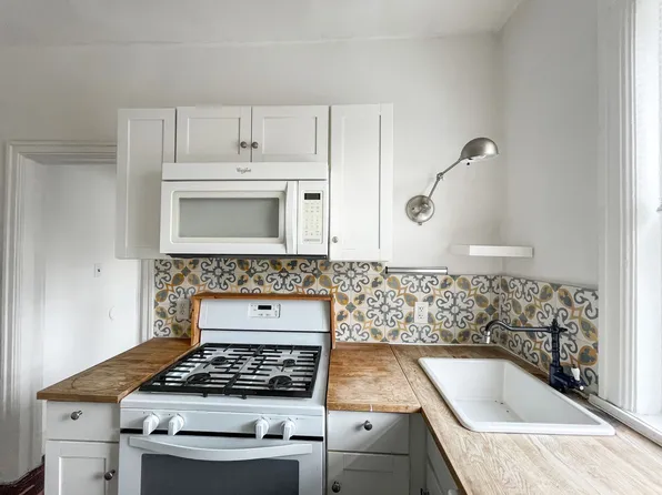 The Henley Detroit, 10210 Byron St APT 3, Detroit, MI 48202