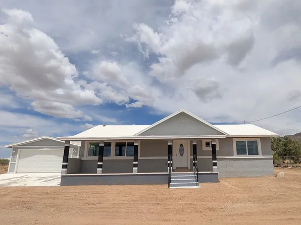 3805 W Burro Dr, Golden Valley, AZ 86413