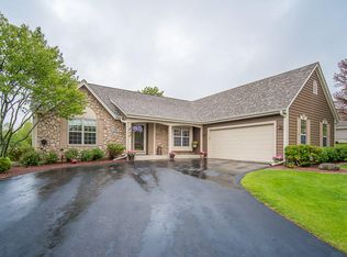 N100W14647 Ridgefield Rd, Germantown, WI 53022