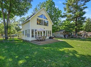 974 S Logan Ln, Hesperia, MI 49421