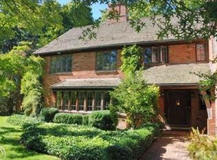 1341 Kirkway Rd, Bloomfield Hills, MI 48302