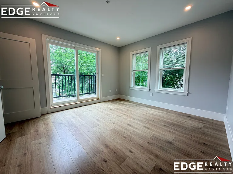 9-11 Holton St #11-2 — Photo 6