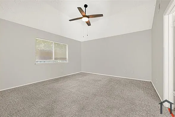 8111 Furlong Ln — Photo 11