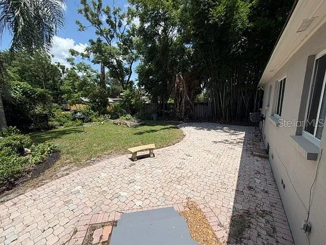1009 E Marks St — Photo 6