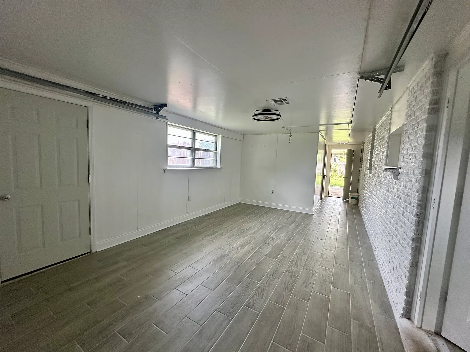 1752 Diane Dr — Photo 4