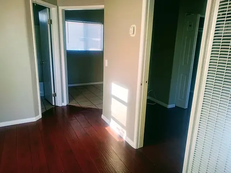 412 W B St #C — Photo 9