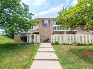 61081 Greenwood Dr, South Lyon, MI 48178