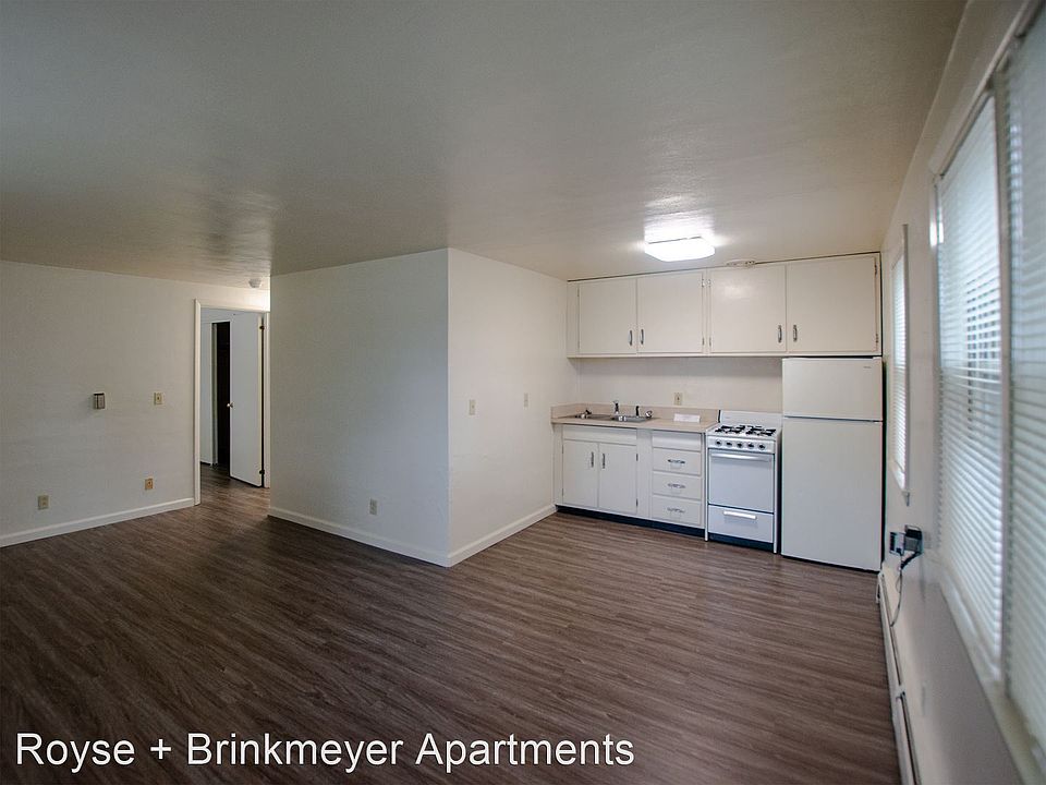 State Street Apartments 307309 S State St Champaign IL Zillow