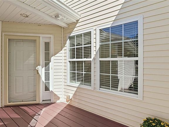 2nd image of 61 Alpine Way