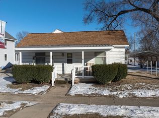 202 Broadway St, Springville, IA 52336