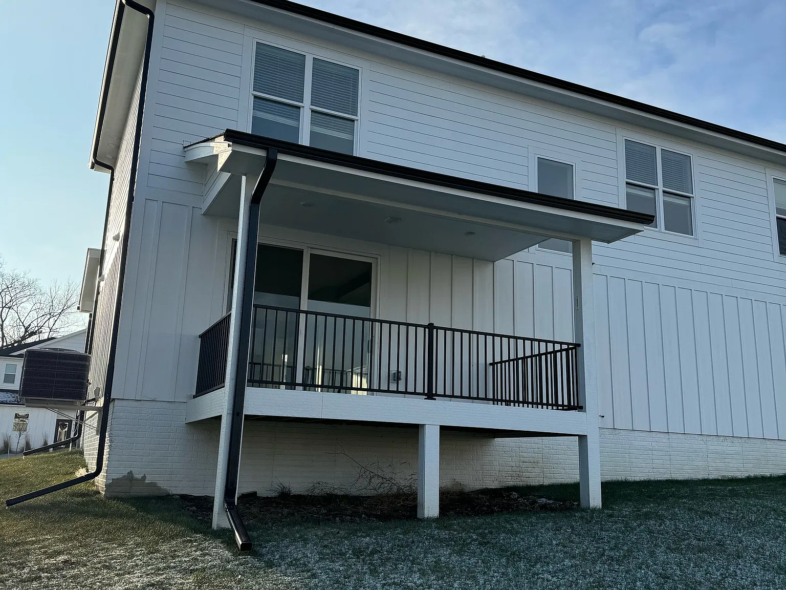 3 bed, 2.5 bath, 1450 sqft, $2,195 — Photo 3