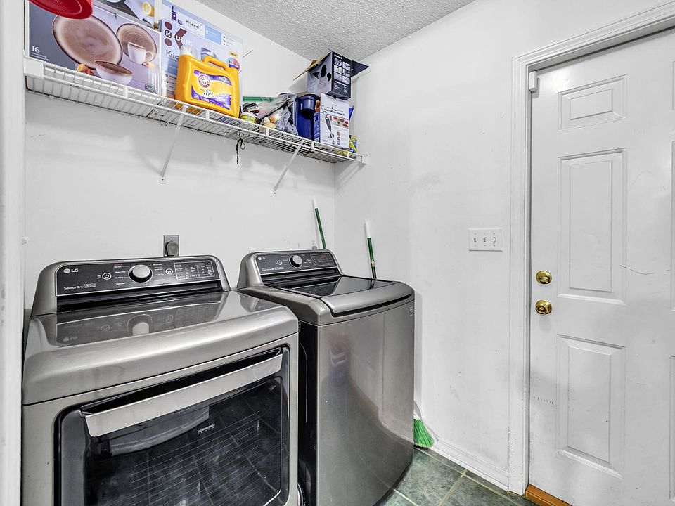 1st image of 531 Gallant Fox Ln