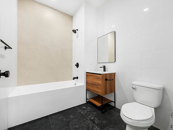 4th image of 379 Hawthorne St #1F