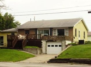 712 N 7th St, Oskaloosa, IA 52577