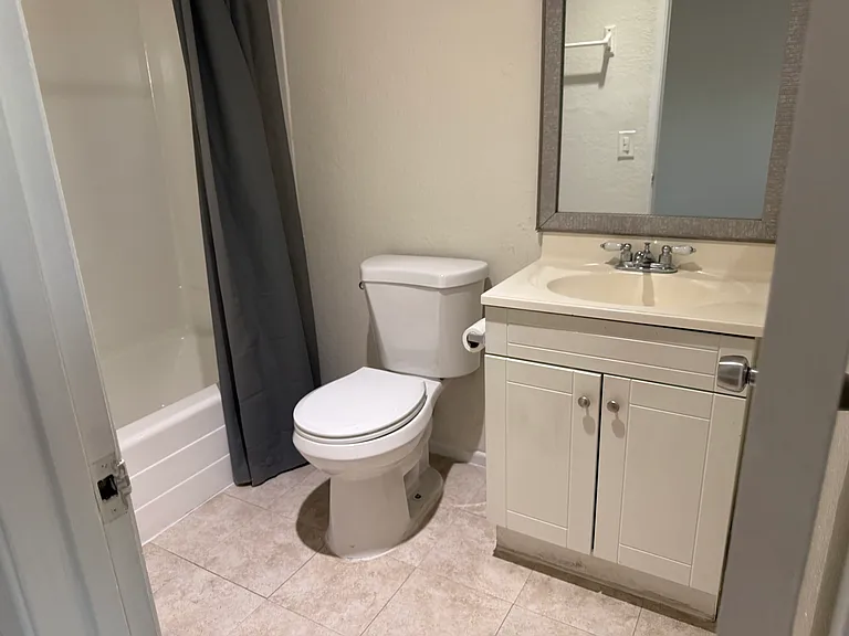 22411 Del Valle St #8 — Photo 2