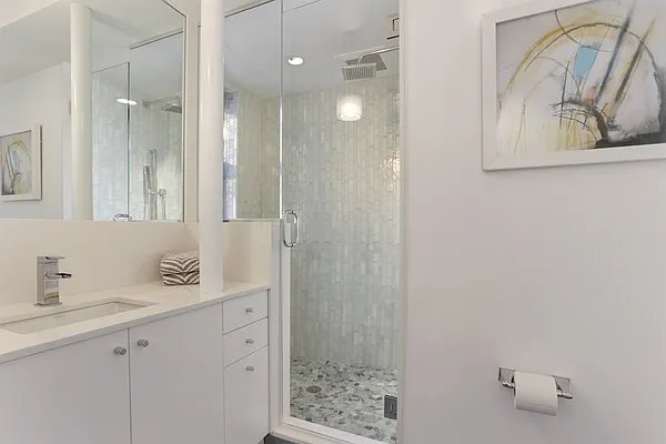 Sold by Corcoran | media 32