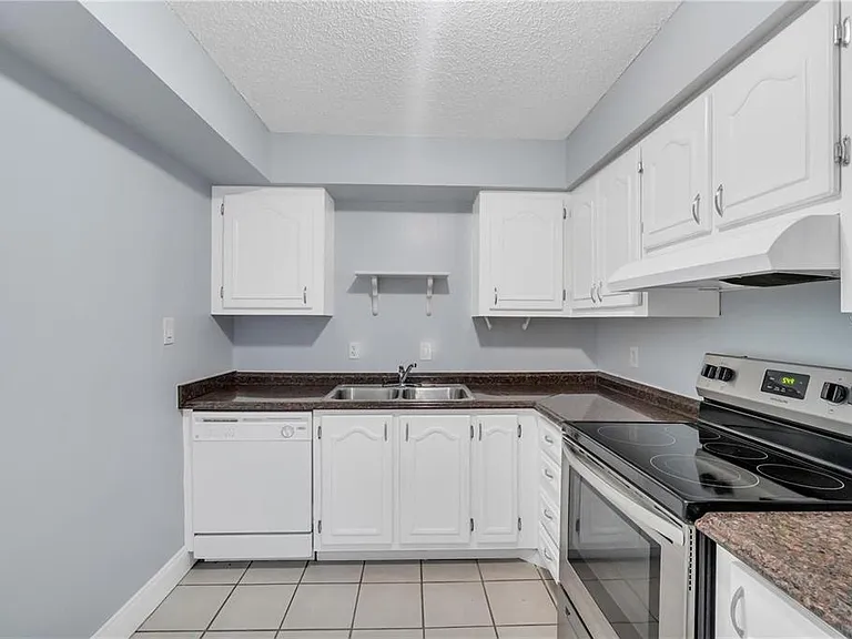 542 Orange Dr #26 — Photo 20