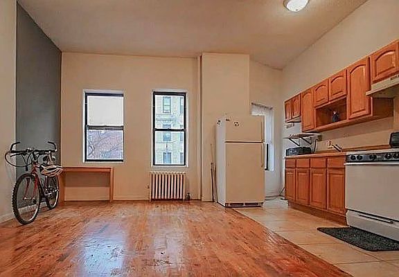 2nd image of 156 Vernon Ave APT 2C