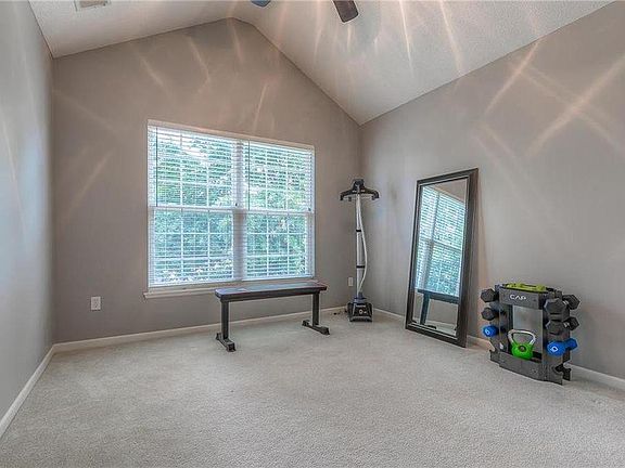 4th image of 4934 Noreston St