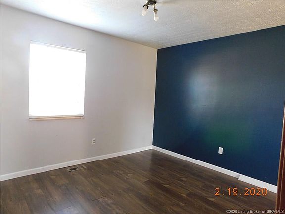 4th image of 1100 N Parkview Dr