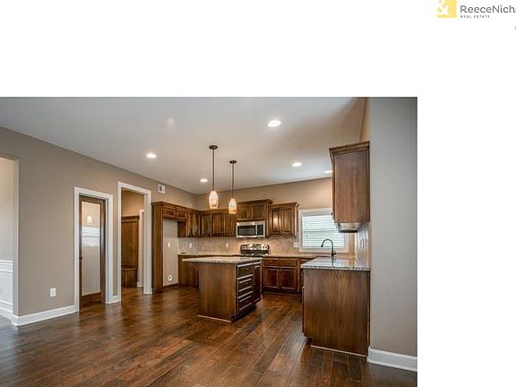 5th image of 1408 N 132nd Ter