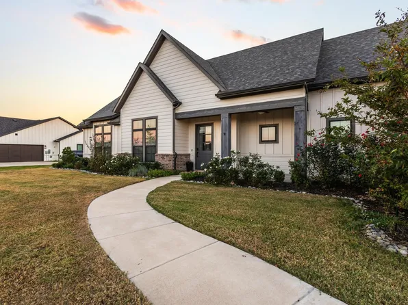 96 Stockton Dr, Van Alstyne, TX 75495