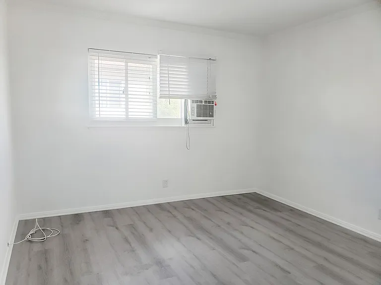 1123 S Cochran Ave #3 — Photo 8