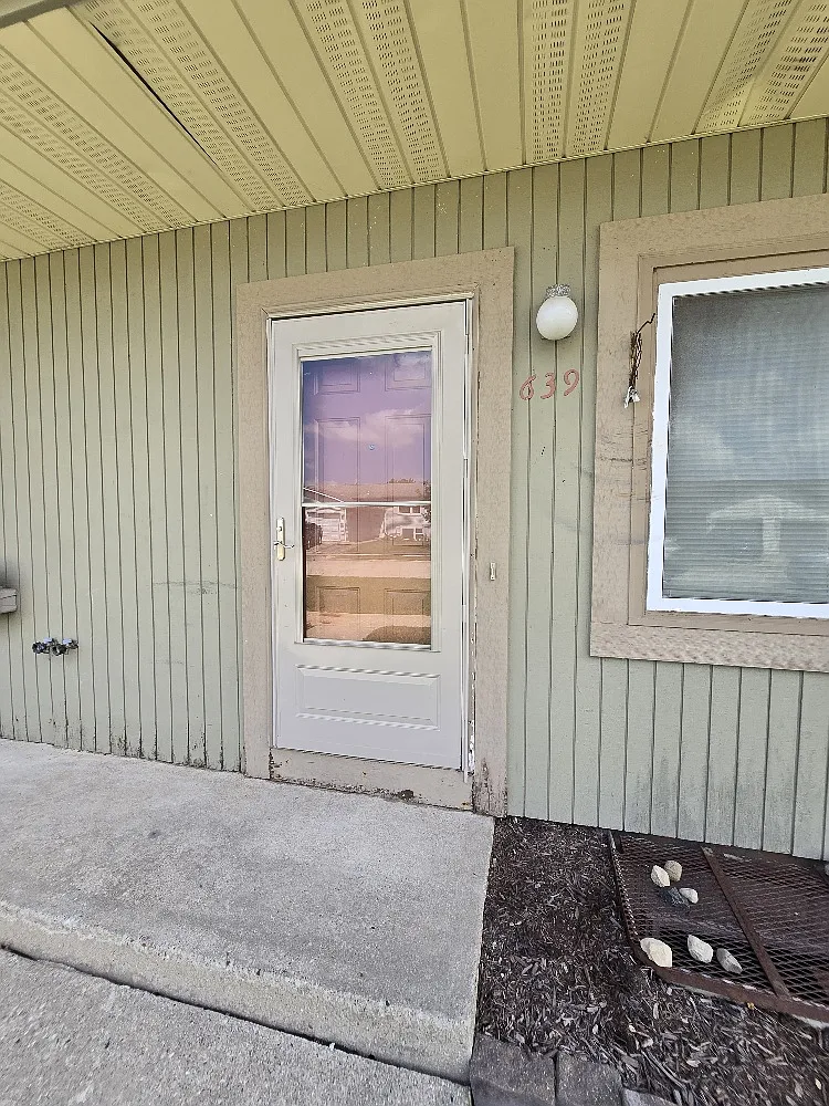 2 bed, 1.5 bath, 1625 sqft, $1,685 — Photo 3