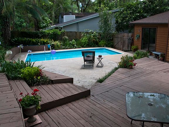 3rd image of 2983 Bay Shore Dr