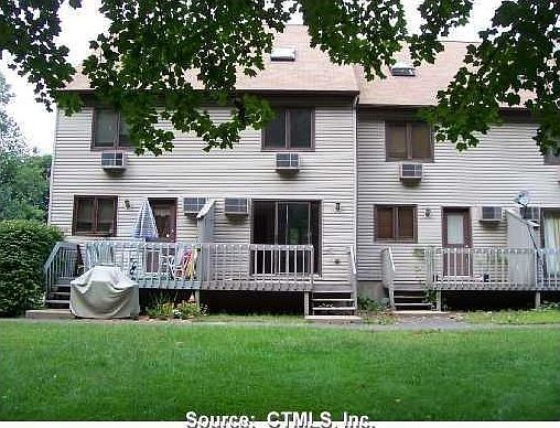 2nd image of 226 E Main St APT 14