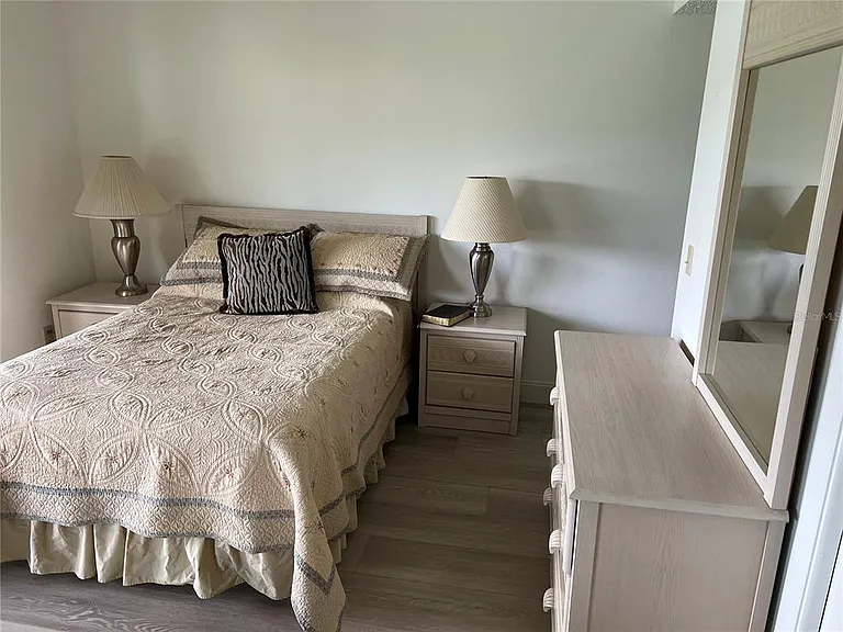 333 Woodlake Wynde — Photo 14