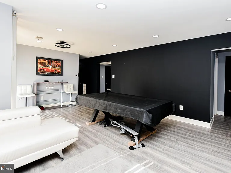 10208 Prince Pl #5-T5 — Photo 1