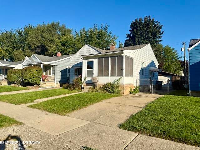 1771 University St, photo 3