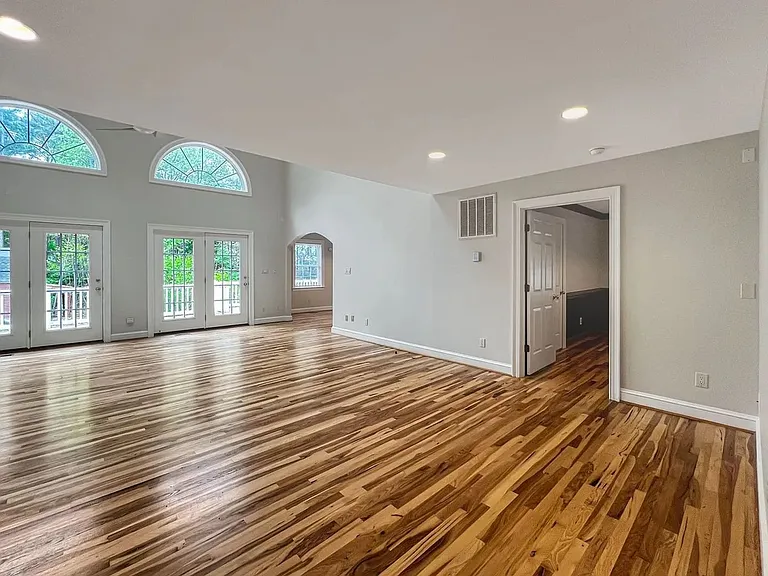 8651 Nesslewood Rd — Photo 6