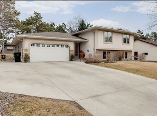 7190 Willow Rd N, Maple Grove, MN 55369