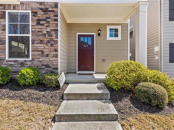 2nd image of 869 Venture Way SW